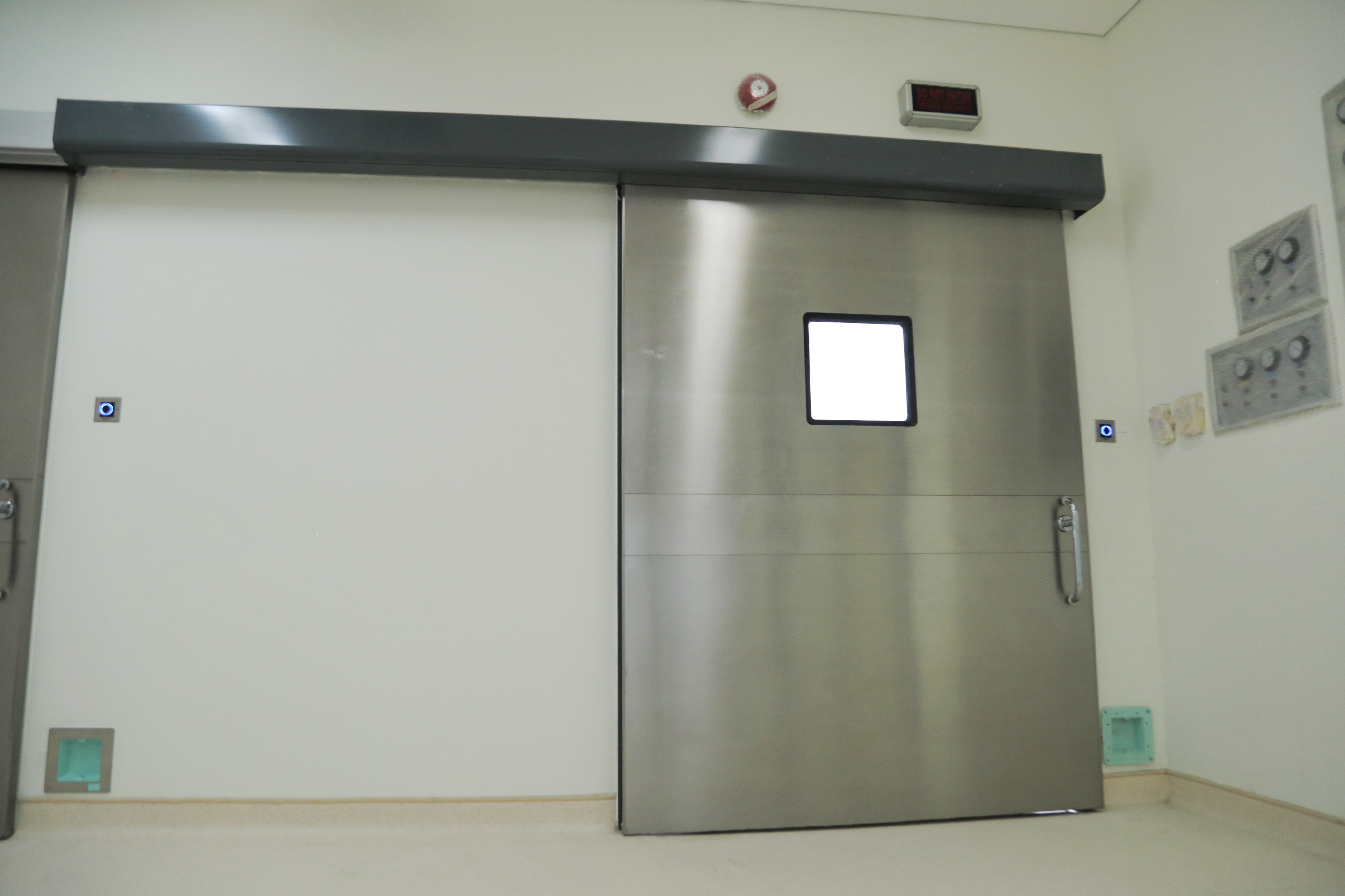 HERMETIC AUTO SLIDING DOOR Image 3