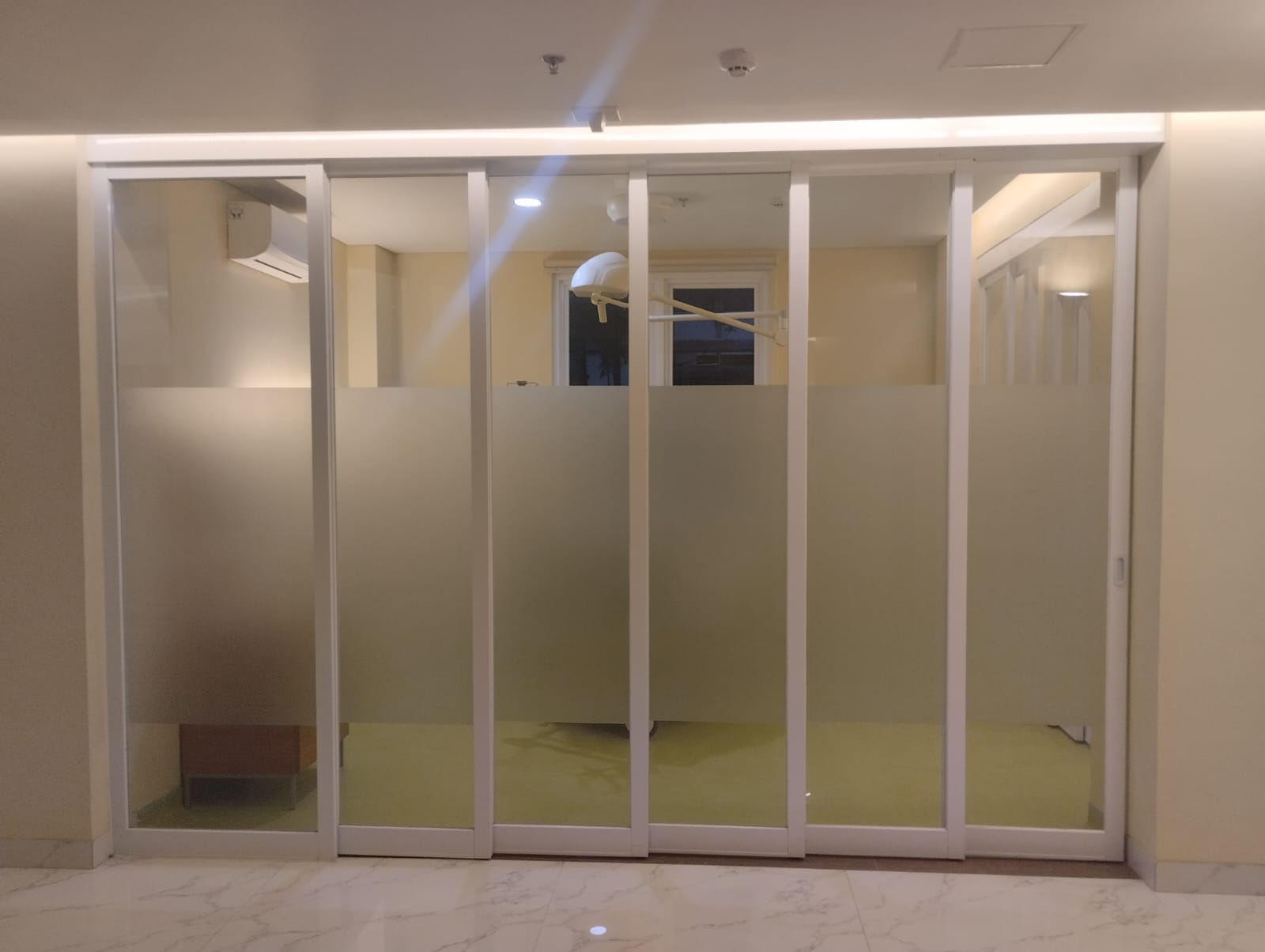 AUTOMATIC TELESCOPIC DOOR Image 2